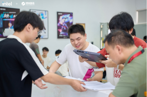 探秘幕后：机械革命2025粉丝体验会苏州站揭示品牌硬核实力