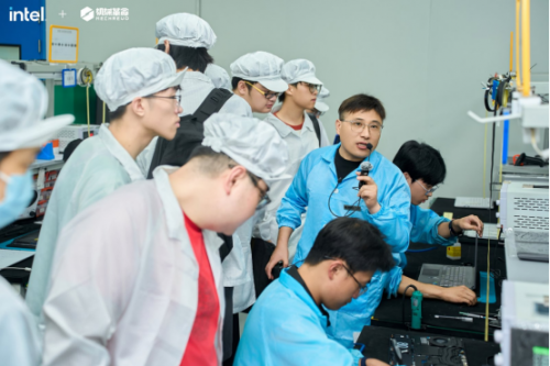 探秘幕后：机械革命2025粉丝体验会苏州站揭示品牌硬核实力