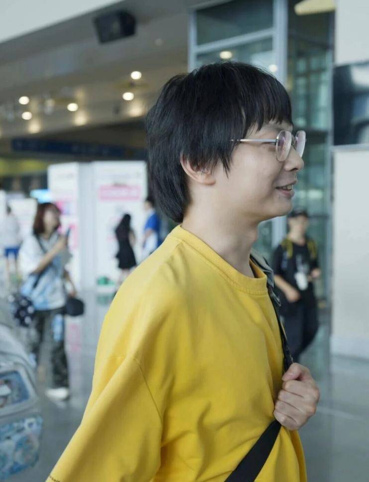 星光不负,码向未来 ———选择鸿蒙的800万种可能