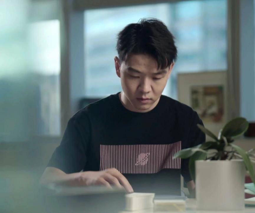 星光不负,码向未来 ———选择鸿蒙的800万种可能