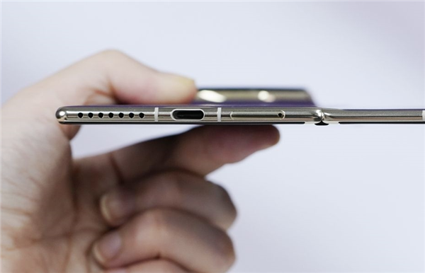 华为Mate70 Air真机被小红书博主曝光，史上最薄Mate