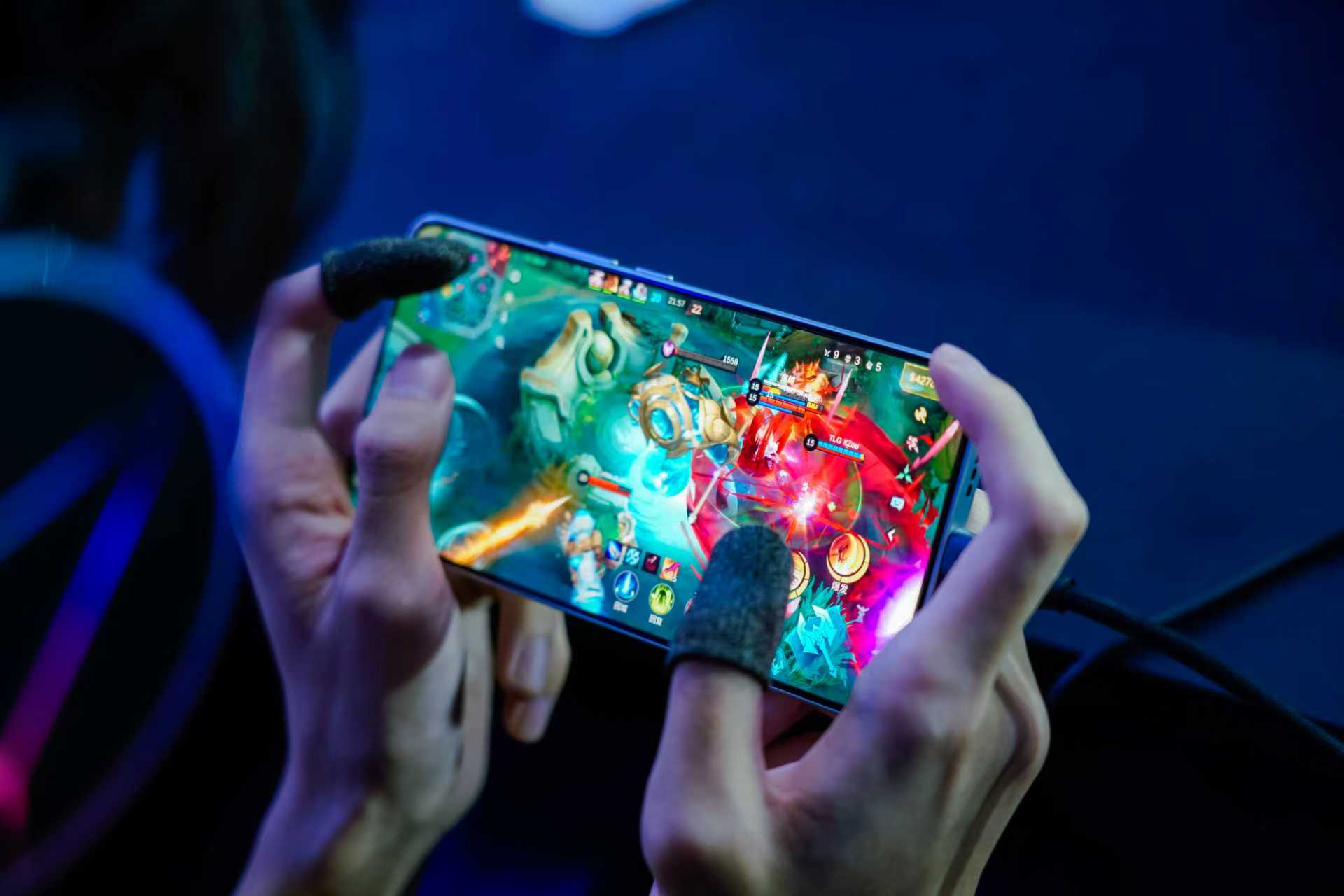 蒙古电竞闪耀2025AEW 决胜巅峰杭州惊艳首秀