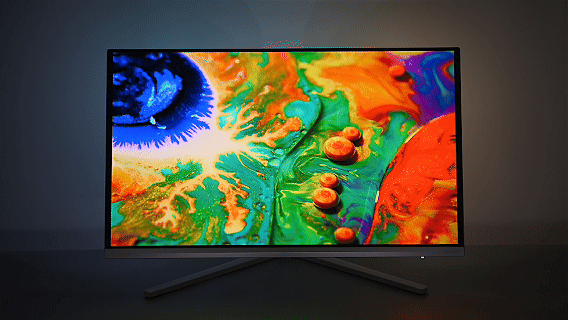 桌面的白色战神!这台精心调校的QD-OLED显示器,让游戏光影蔓延至整个房间