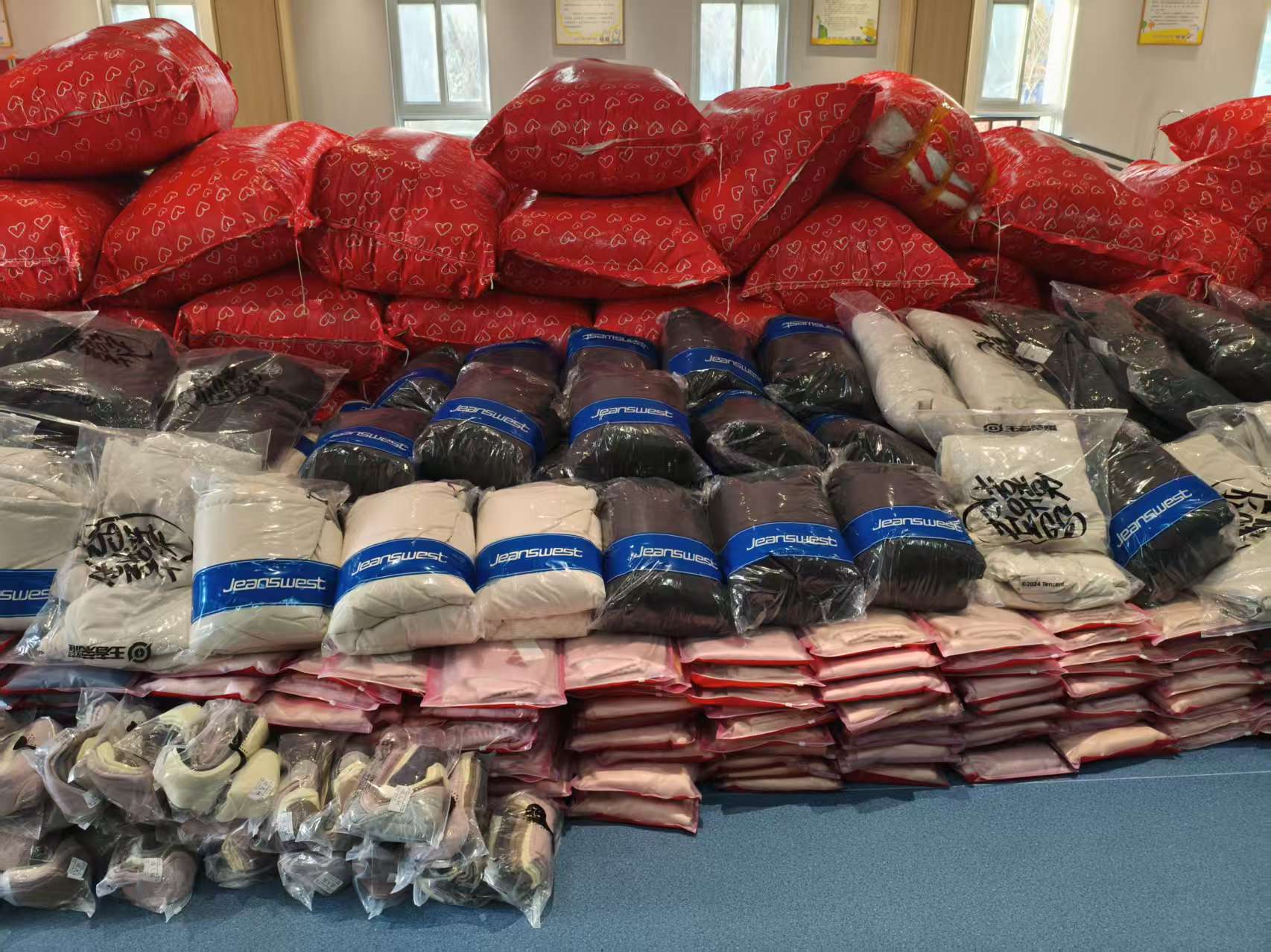 以闪亮之力，暖世间温情！《以闪亮之名》公益行动传递女性向游戏温度