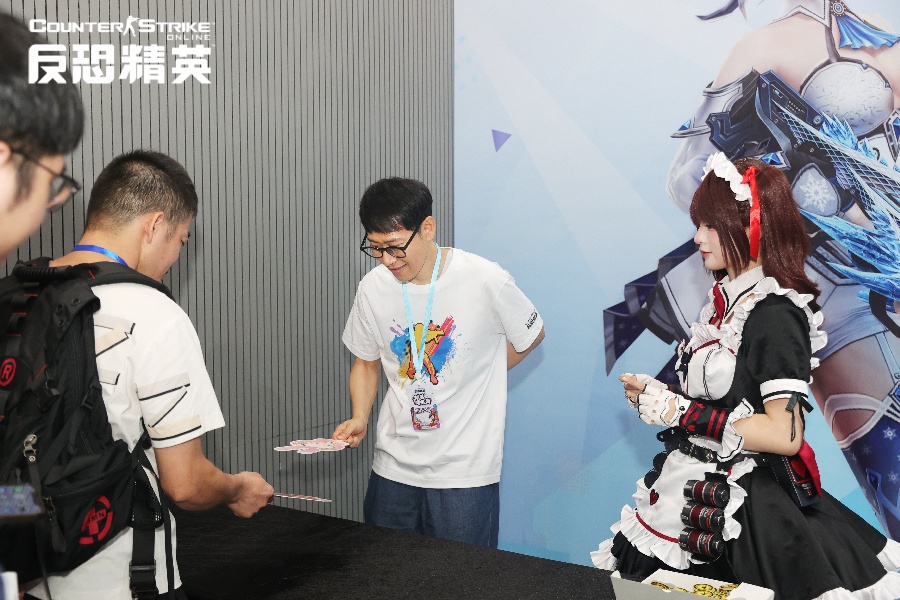 CSOL暑期传奇武器曝光 大灾变新地图决战道格拉斯