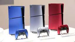 PS5 Slim主机新配色外壳实物在CES上亮相
