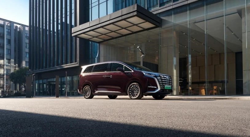 MPV王者再进化，2024款腾势D9正式上市