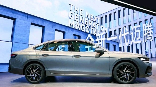 一汽大众全新一代迈腾亮相2024北京国际车展