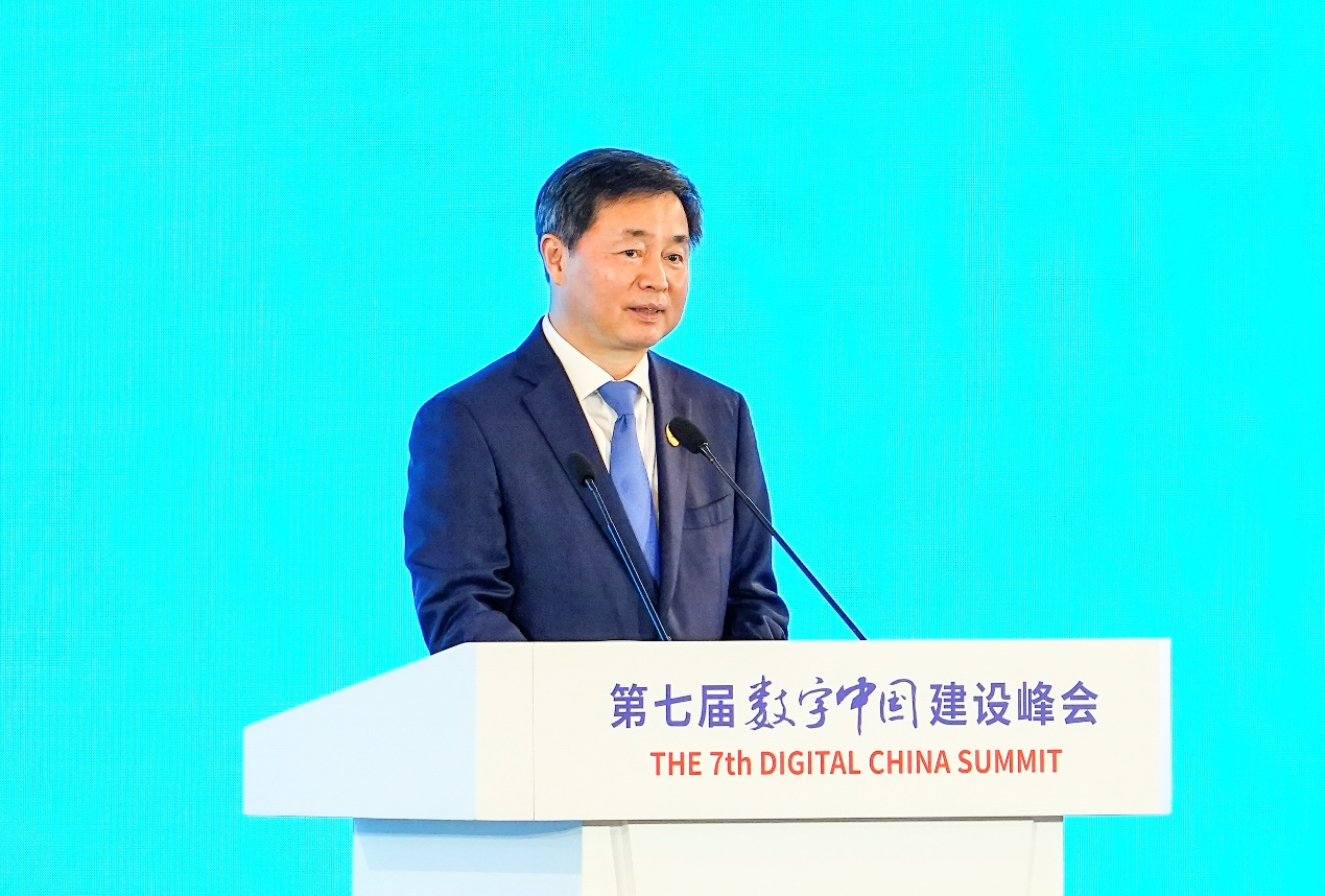 数字中国建设峰会丨中国电信董事长柯瑞文：发展新质生产力，加快推进数字中国建设