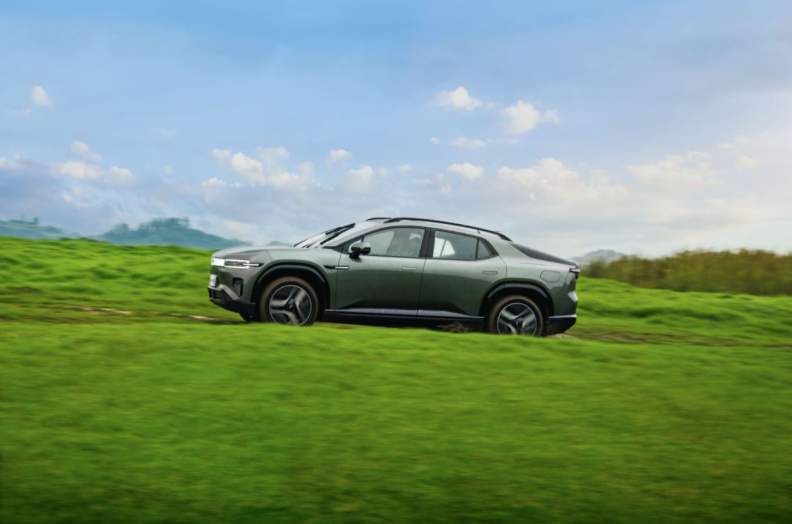 长安启源E07增程版发布公示，续航破千，30万级豪华配置秒杀Model X