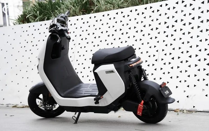 九号电动车魔术师 Kz 110 发布：全铝合金车身、7999 元起