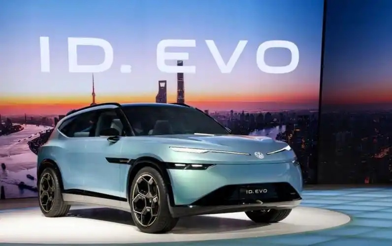 DoNews汽车直击2025上海车展-大众ID.EVO