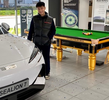 比亚迪海狮07EV护航赵心童夺冠，全球销冠品牌再添星光