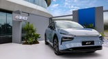 全球首款L3级算力AI汽车！小鹏G7正式亮相，预售价23.58万