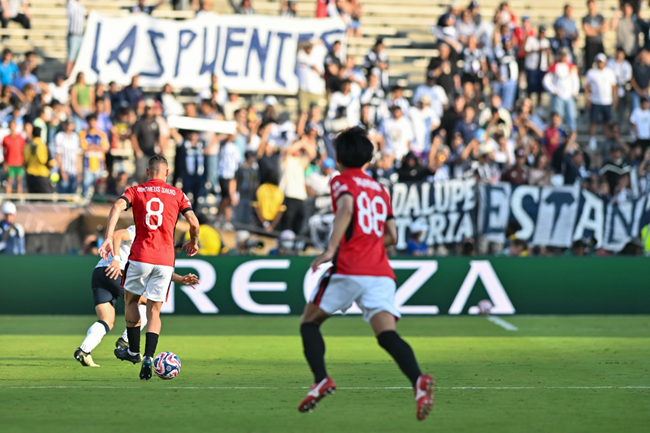 客厅看球首选电视——东芝Z700QF携顶级音质带你身临世俱杯现场