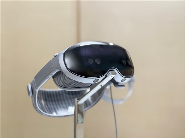 全球最轻的MR头显!vivo Vision探索版亮相:仅重398g