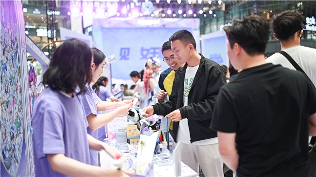 春城绽放玫瑰！英雄联盟手游女子SOLO赛圆满