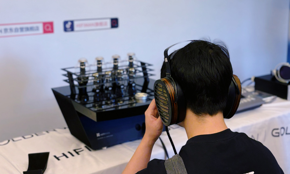 海菲曼亮相第七届北京国际耳机展