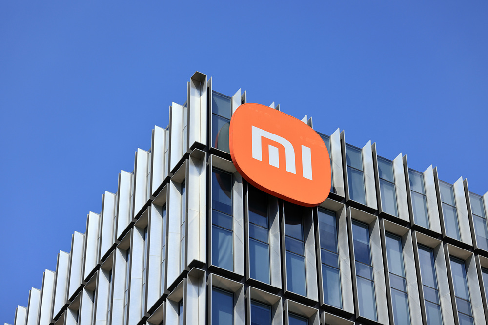 手机厂商海报小字引发热议，魅族万志强称都是为了遵循法规