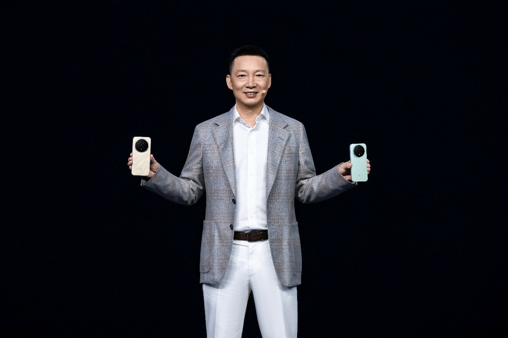 荣耀Magic8系列正式发布，售价4499元起