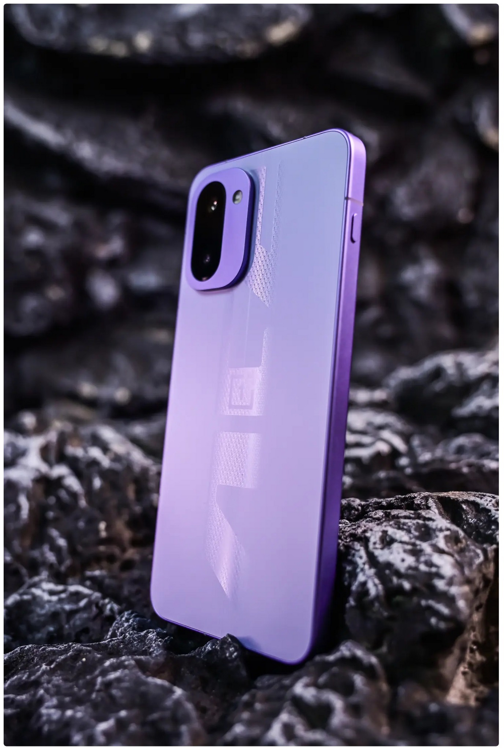 一加Ace 6T手机开箱上手：出众的质感和耐用性