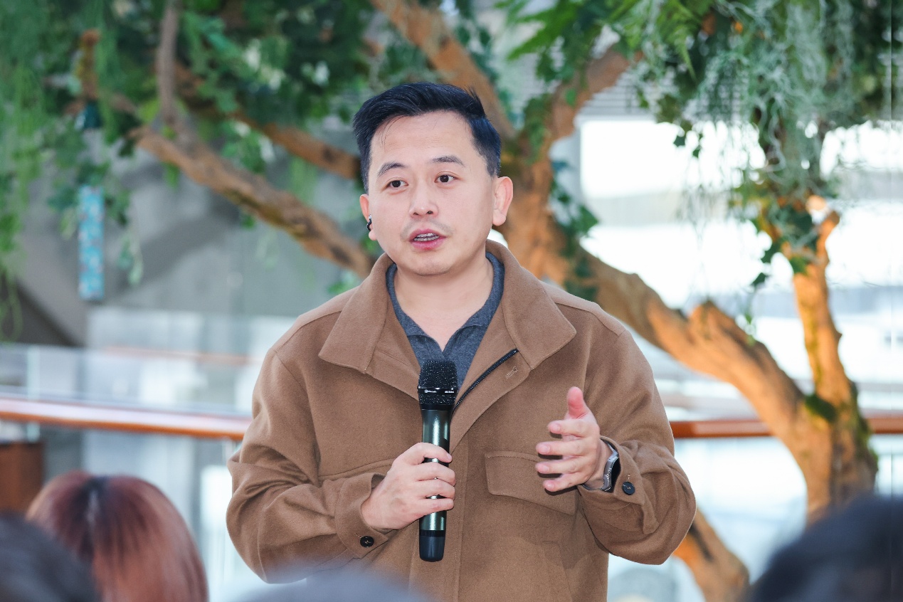 ​全新荣耀WIN系列正式揭晓，“年度电竞夯机”即将发布！