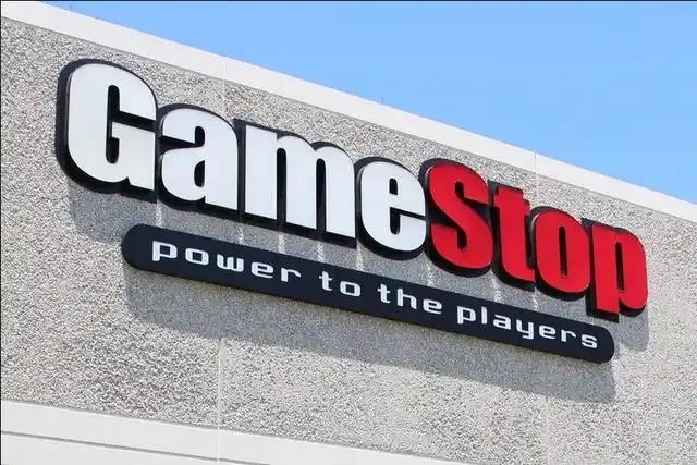 GameStop 计划关闭旗下 400 家门店