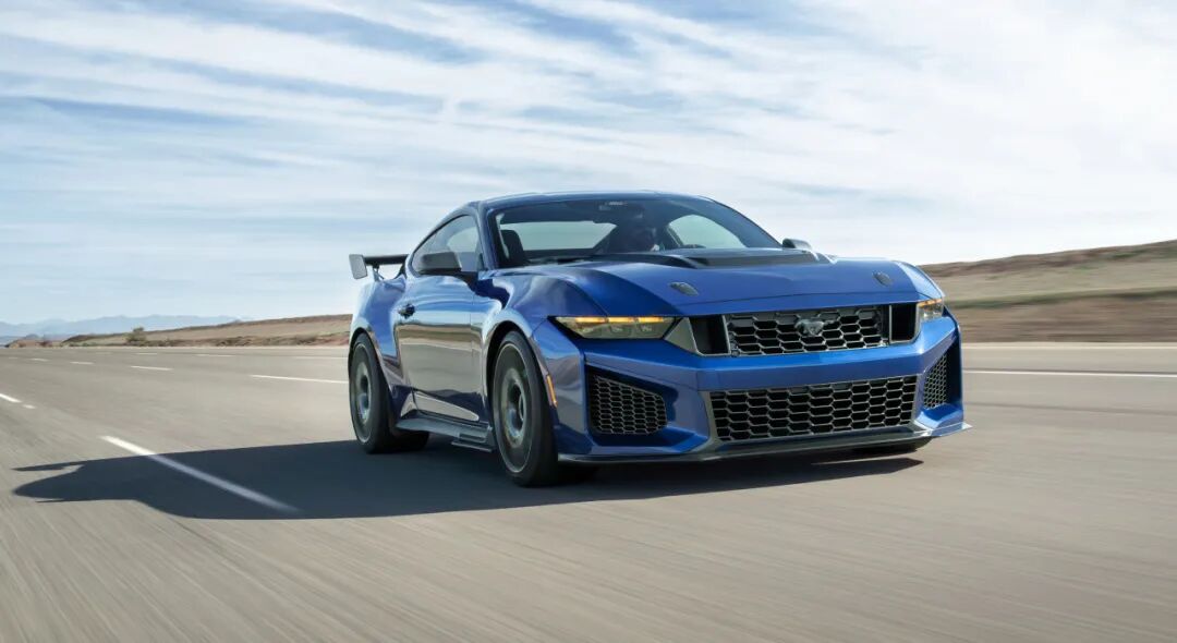 福特发布Mustang Dark Horse SC高性能跑车