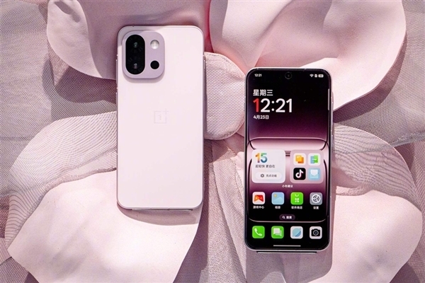 唯一子系6.3英寸小屏旗舰!一加15T入网:春节后见