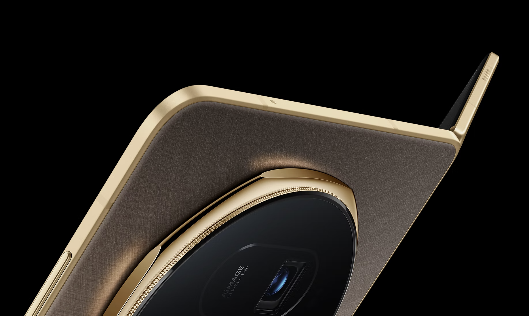 荣耀Magic V6电池或将突破7000mAh