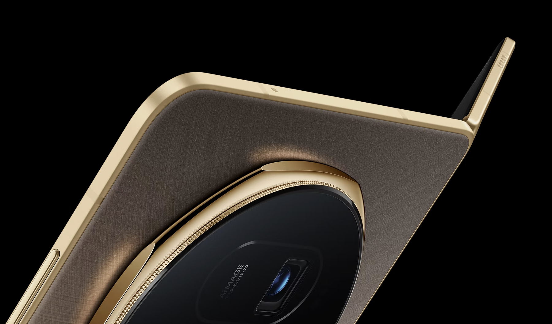 荣耀高管方飞：荣耀折叠屏产品力不怕任何人