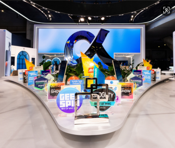 “智启人本“ 、释放潜能  荣耀CEO李健：荣耀要变，行业也要变