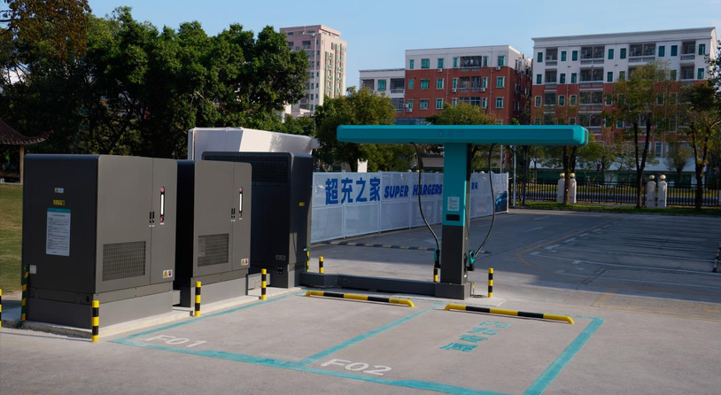 让电动车像燃油车一样补能，比亚迪掀起效率革命