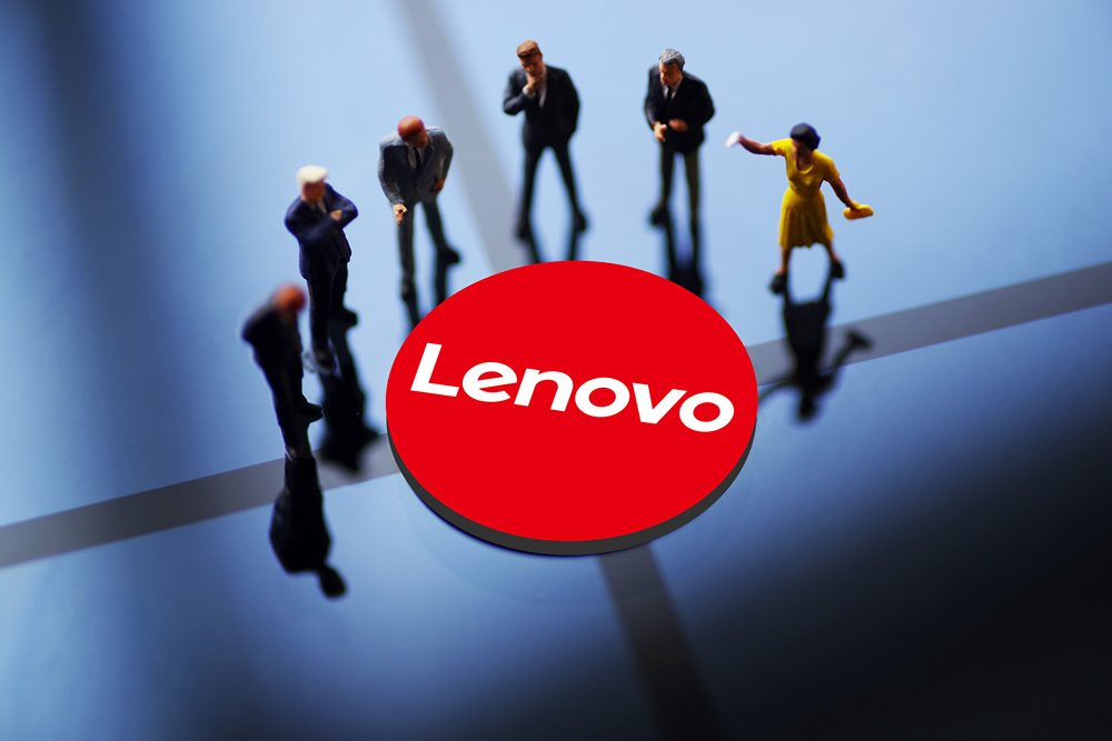 联想发布两款“专门给AI使用的电脑”YOGA AI Mini和Think AI Tiny