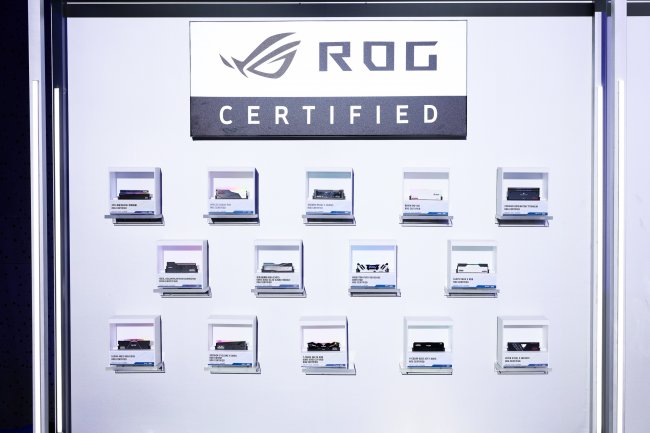 信仰补全 ROG首款幻刃内存亮相ROG DAY 2026