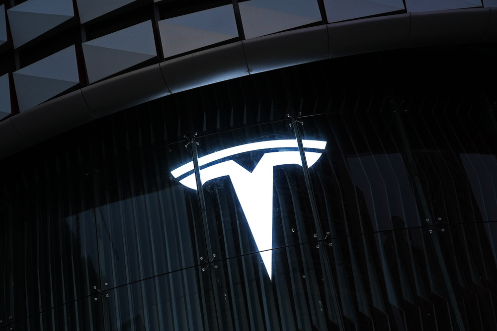 特斯拉正式在港澳推出廉价版Model 3，起售价不足18万元
